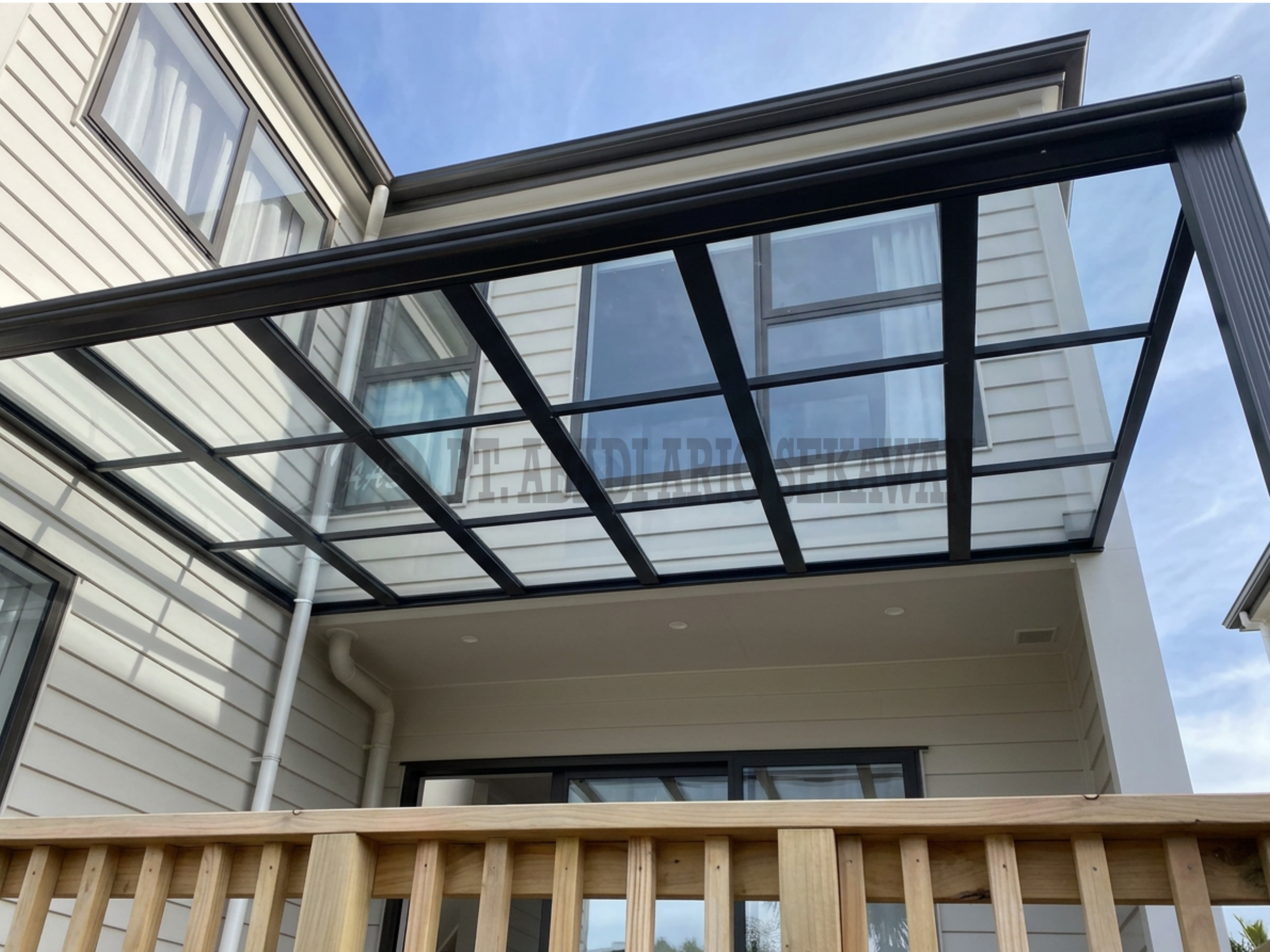 SOLARFLAT POLYCARBONATE 